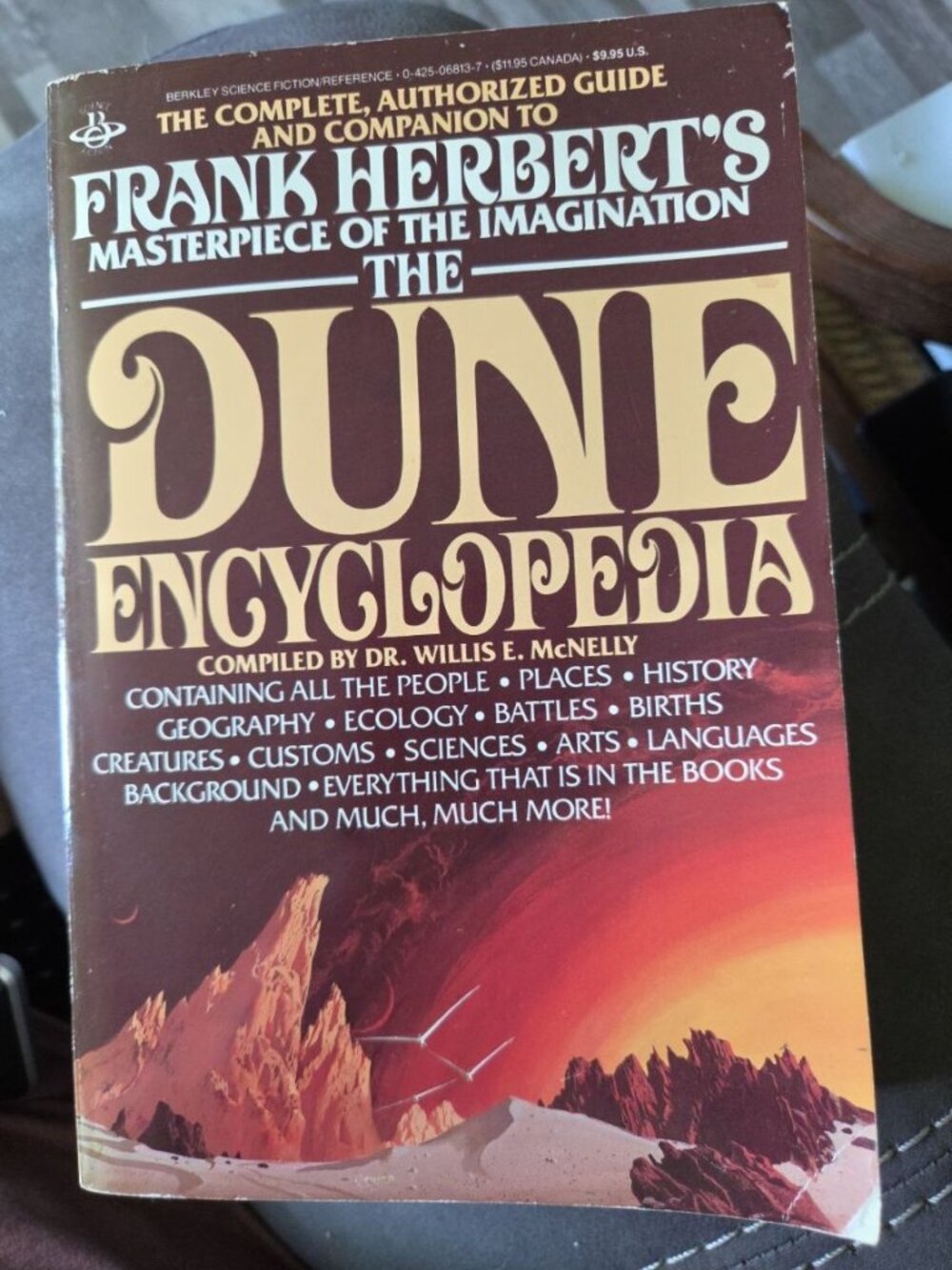 Berkley Books Dune Encyclopedia 1984 Vintage Sci-Fi Reference Guide Frank Herber